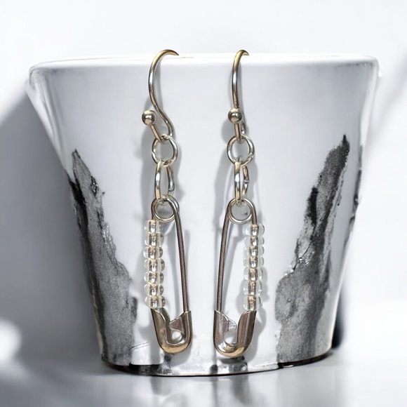 5 For $25💫Small Silver Safety Pin Punk Beaded Dangles - Picture 1 of 4